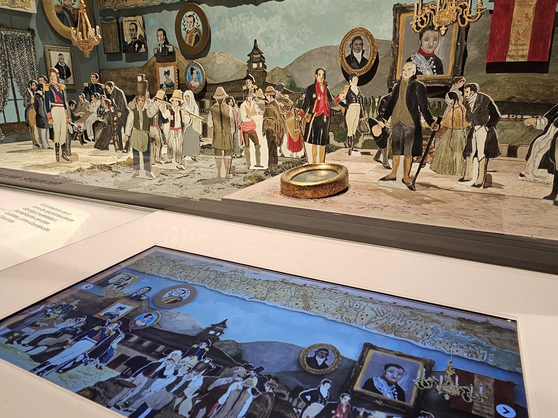 fotografía de pantalla interactiva y pequeñas figuras, pero desde un enfoque más amplio